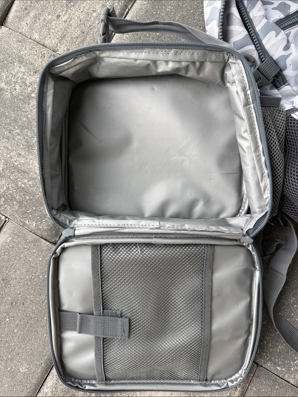 BURLEBO Gray & White Camo Kids Backpack with Matching Lunchbox - Picture 4 of 6